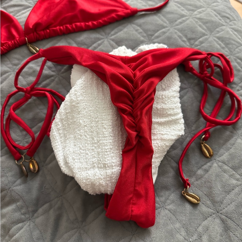 2-Pc Ruby-Colored String Bikini Set w/Seashell Accents - Picture 5 of 7